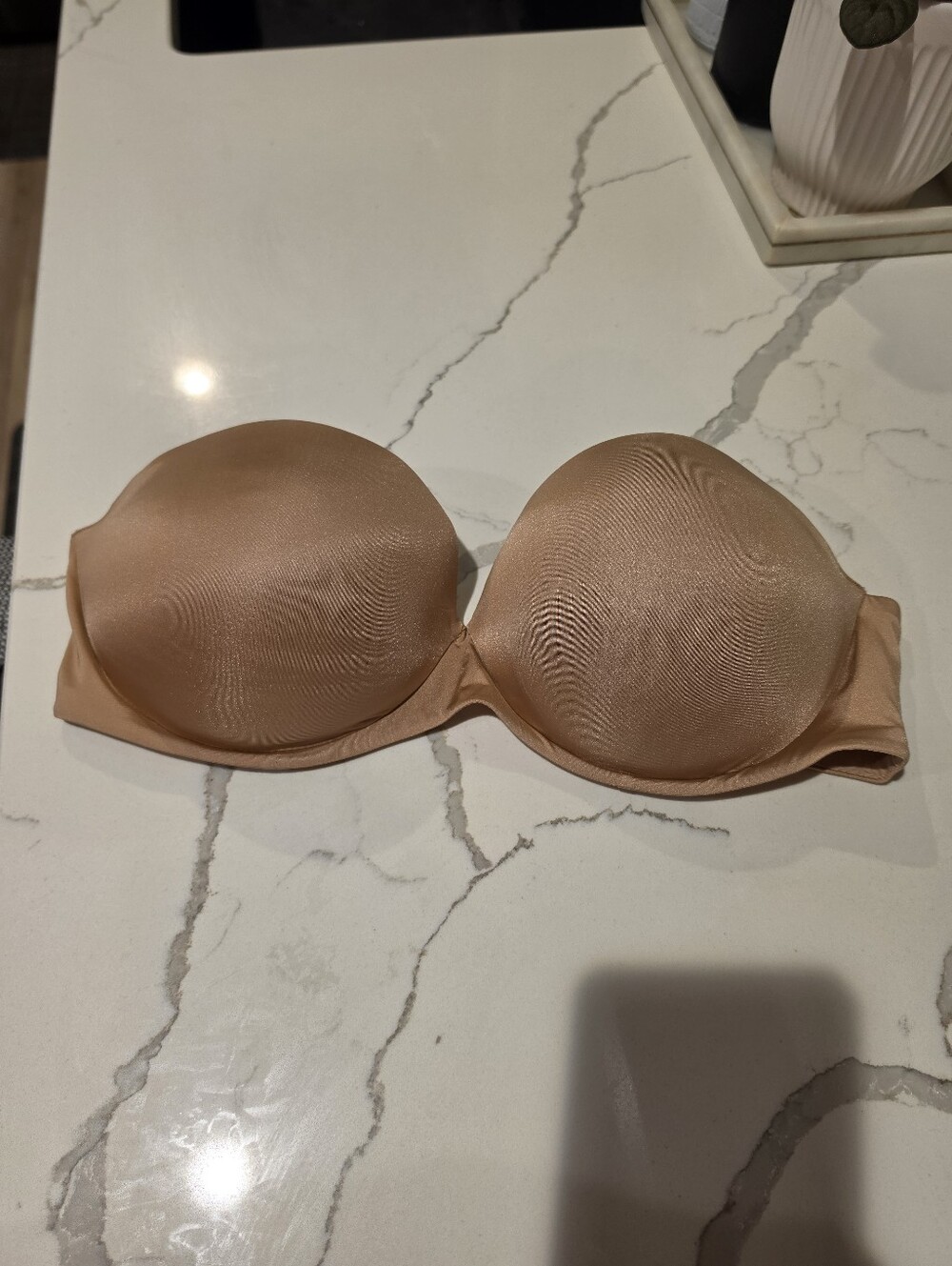 SKIMS Strapless Push Up Bra Clay Beige 32DDD Nude Convertible